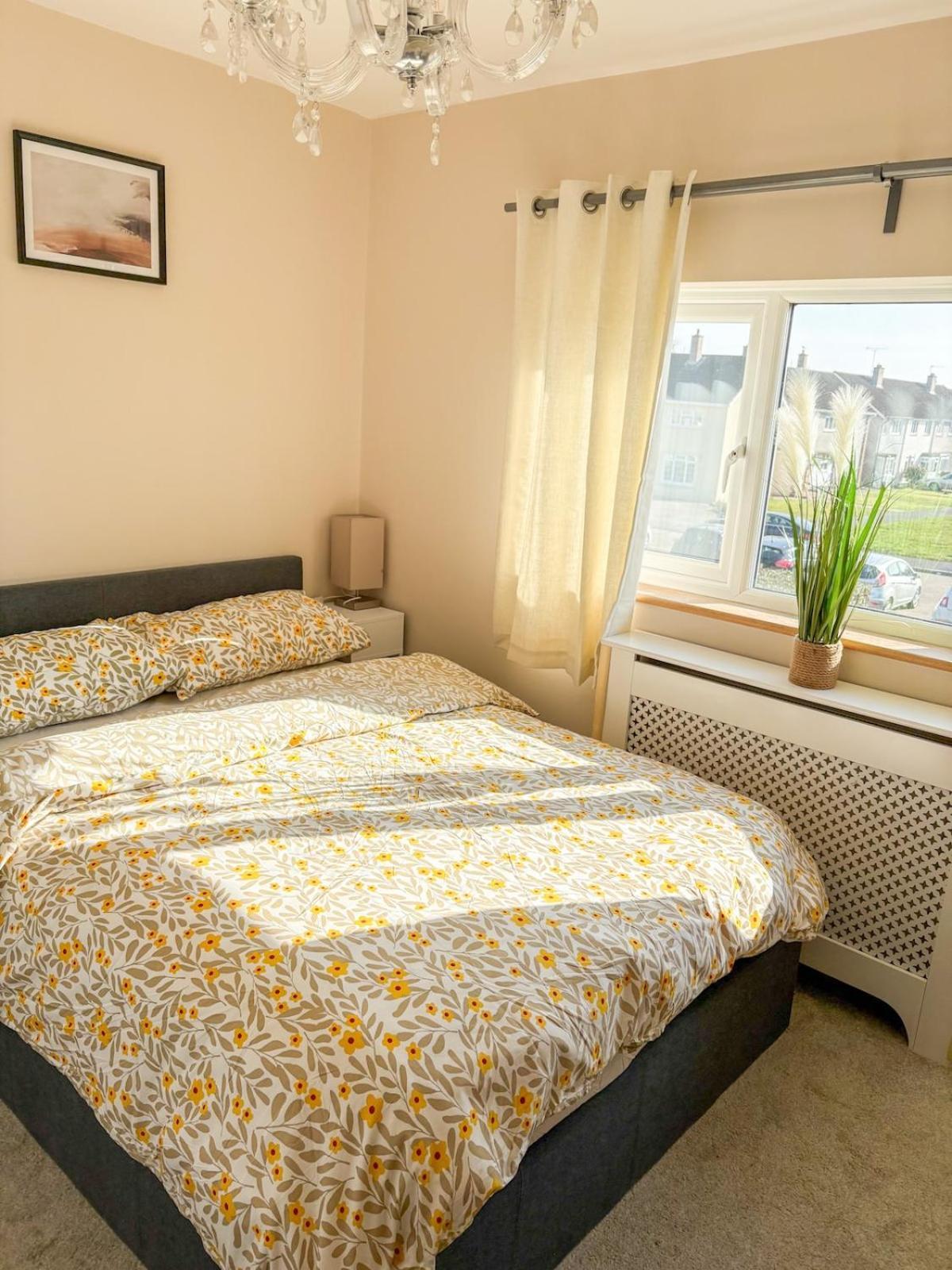 Home In Upminster Bagian luar foto